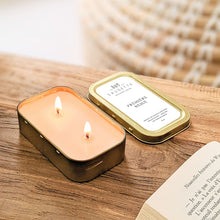 Charger l'image dans la galerie, Première neige - Les p'tites Saugette - 2 mèches - Bougie artisanale parfumée à la cire de soja naturelle