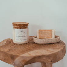 Charger l'image dans la galerie, La savonnette au bon lait de soja bio - Savon mains corps visage - Saponifié à froid