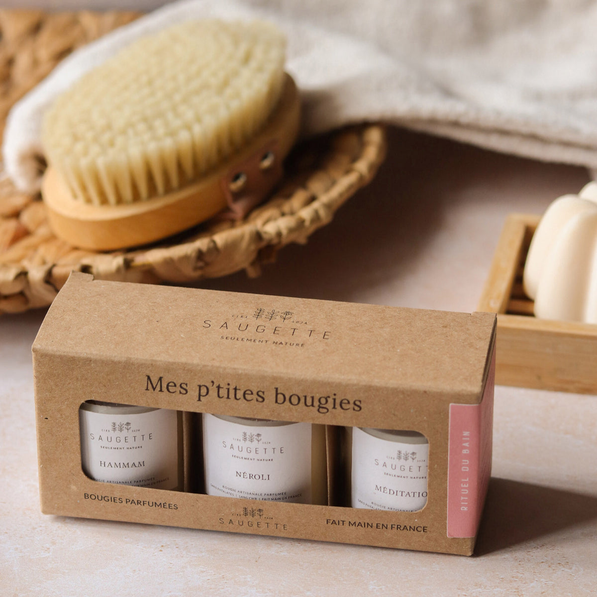 Modèle d'échantillonnage / bain&Le corps fonctionne - 3-Wick Bougie