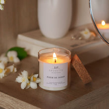 Charger l'image dans la galerie, Fleur de jasmin - Bougie artisanale parfumée à la cire de soja naturelle