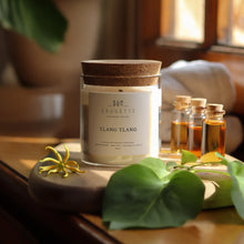 Charger l'image dans la galerie, Ylang Ylang - Bougie artisanale parfumée à la cire de soja naturelle