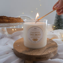 Charger l'image dans la galerie, Galette des rois - Une bougie, une fève et une surprise !