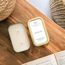 Charger l'image dans la galerie, Madeleine - Les p'tites Saugette - 2 mèches - Bougie artisanale parfumée à la cire de soja naturelle