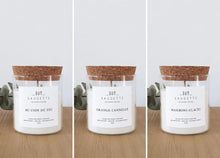 Charger l'image dans la galerie, Nuit de Noël - Assortiment de 3 bougies artisanales parfumées à la cire de soja naturelle - Au coin du feu, Orange cannelle, Marrons glacés