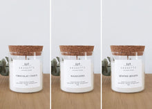 Charger l'image dans la galerie, Goûter d'hiver - Assortiment de 3 bougies artisanales parfumées à la cire de soja naturelle - Chocolat chaud, Madeleine, Quatre-quarts