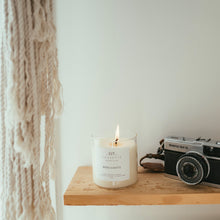 Charger l'image dans la galerie, Bergamote - Bougie artisanale parfumée à la cire de soja naturelle