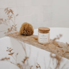 Charger l'image dans la galerie, Fleur d'oranger - Bougie artisanale parfumée à la cire de soja naturelle