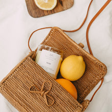 Charger l'image dans la galerie, Yuzu - Bougie artisanale parfumée à la cire de soja naturelle