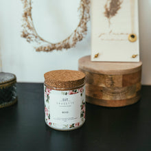 Charger l'image dans la galerie, Rose - Bougie artisanale parfumée à la cire de soja naturelle