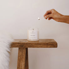 Charger l'image dans la galerie, Vin chaud - Bougie artisanale parfumée à la cire de soja naturelle