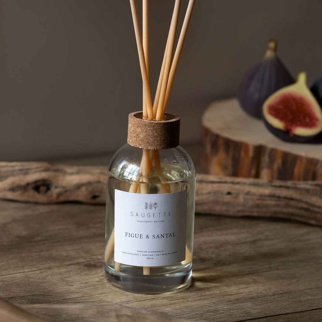 Figue & Santal - Diffuseur de parfum d’ambiance et ses 8 roseaux en fibre naturelle