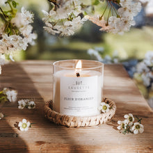Charger l'image dans la galerie, Fleur d'oranger - Bougie artisanale parfumée à la cire de soja naturelle

