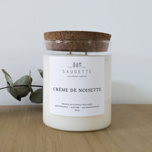 Charger l&#39;image dans la galerie, Crème de noisette - Bougie artisanale parfumée à la cire de soja naturelle
